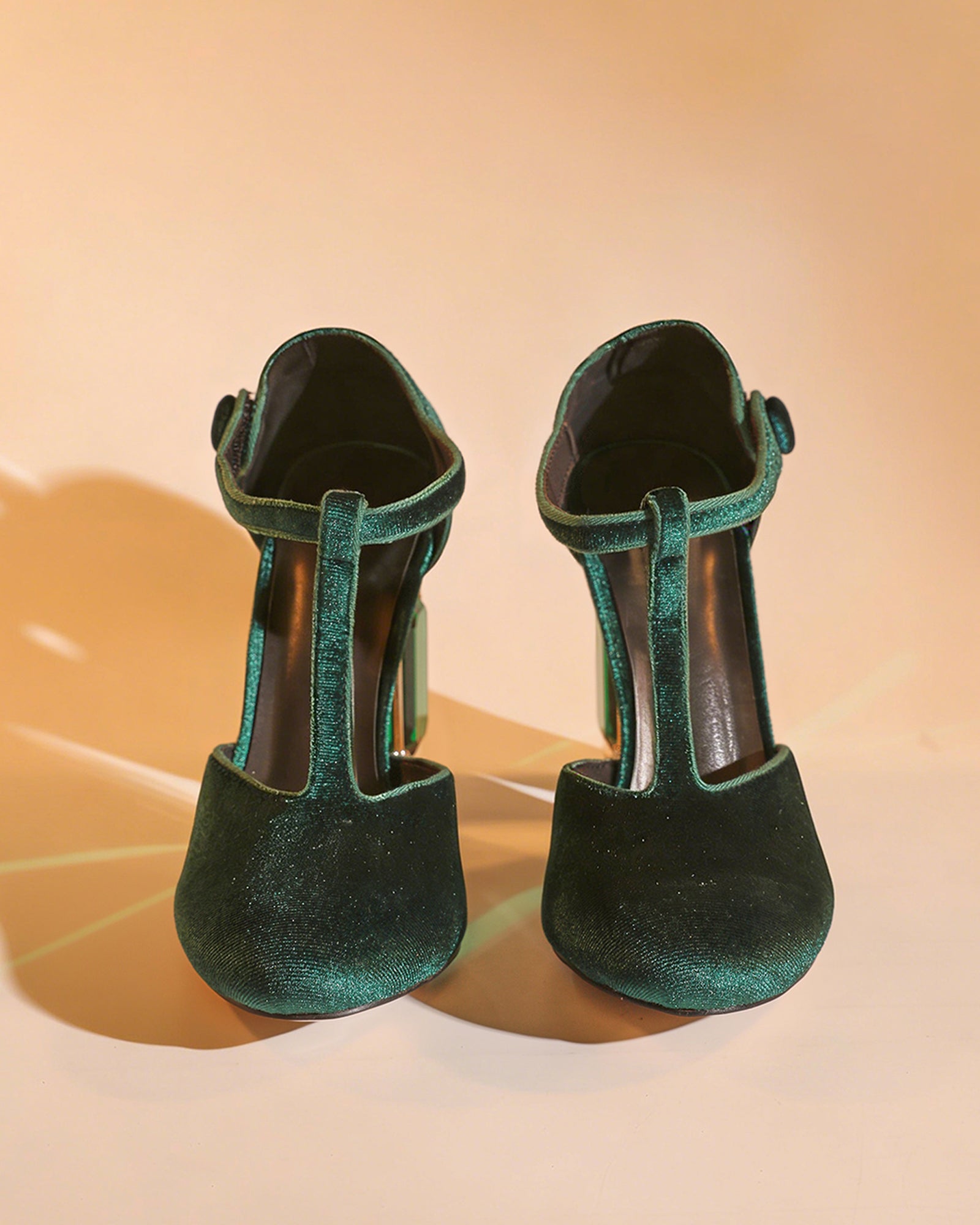 Blythe Velvet Vintage Pumps In Green