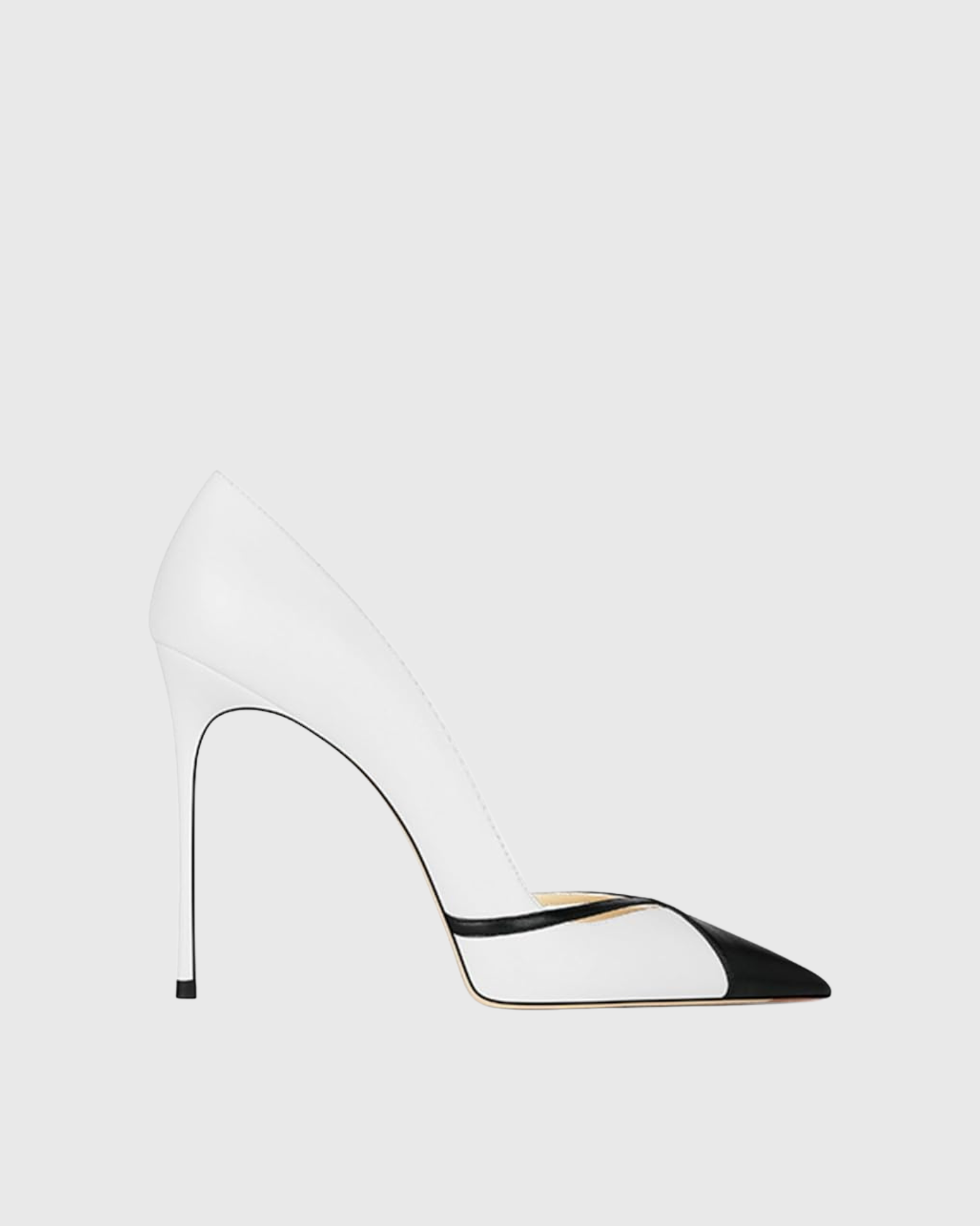 Reina  Black And White Splicing Pumps